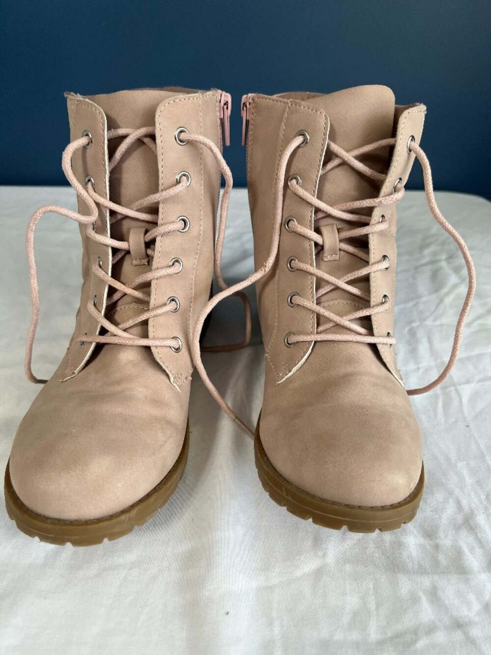Adult/Child Place Side Zipper and Laced Up Boots Size 5- Pink